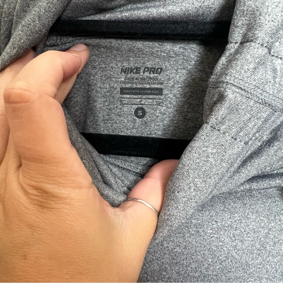 Nike Pro | Sweater - Picture 2 of 4